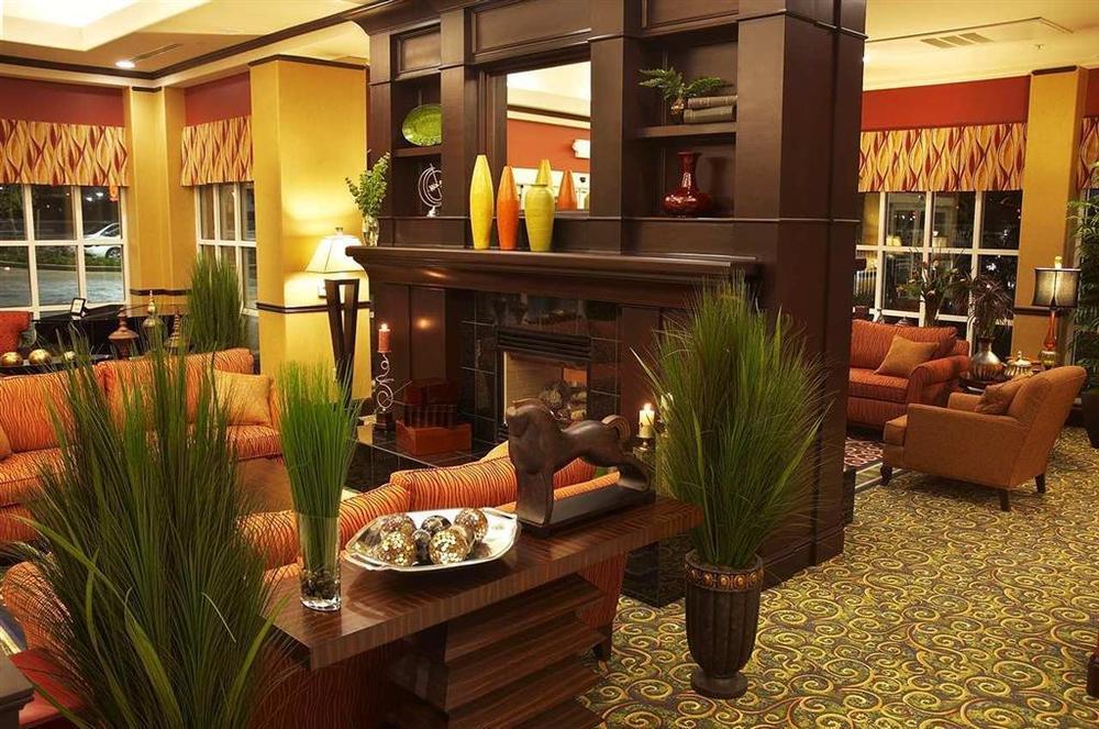 Hilton Garden Inn Fontana Inreriör bild
