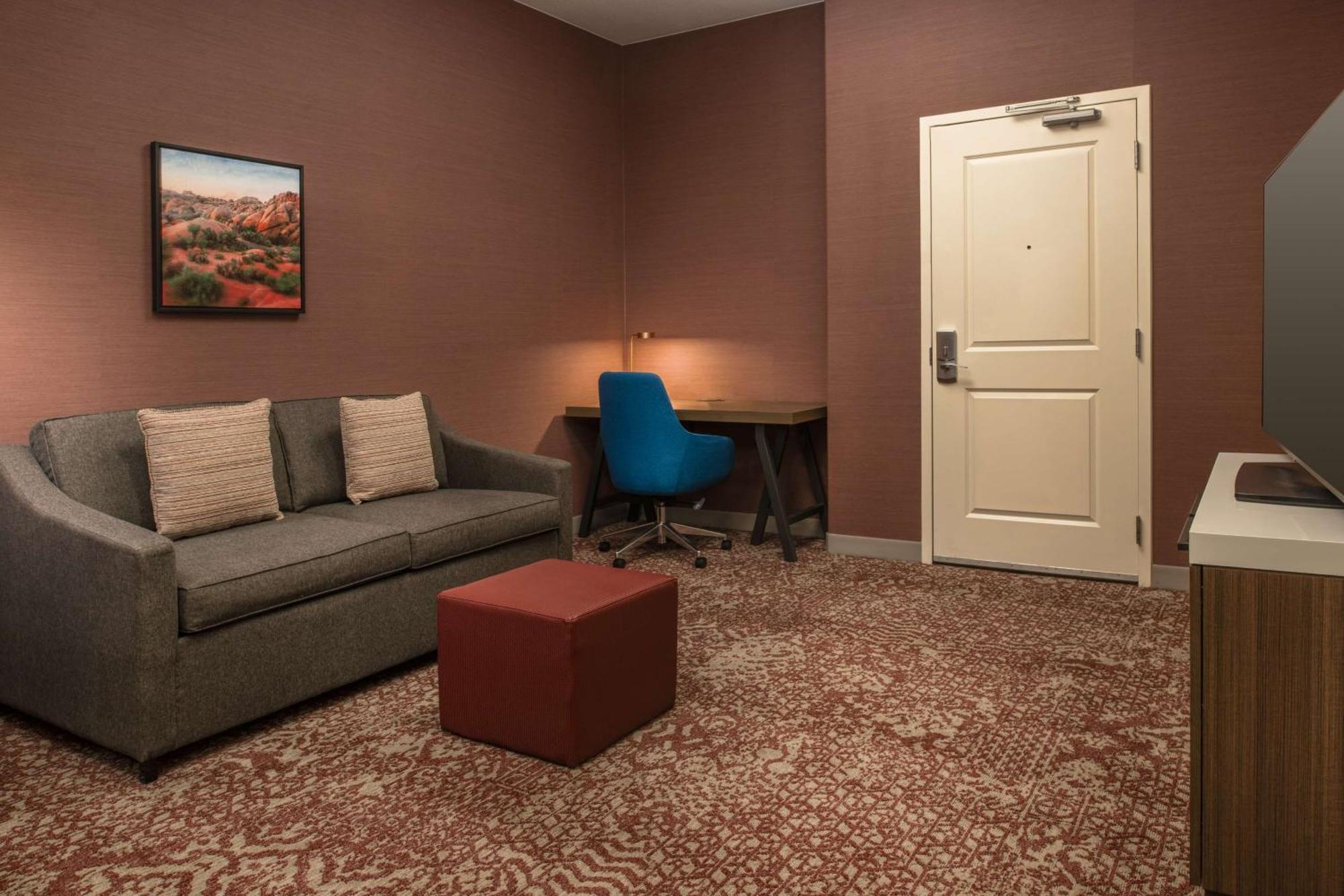 Hilton Garden Inn Fontana Exteriör bild